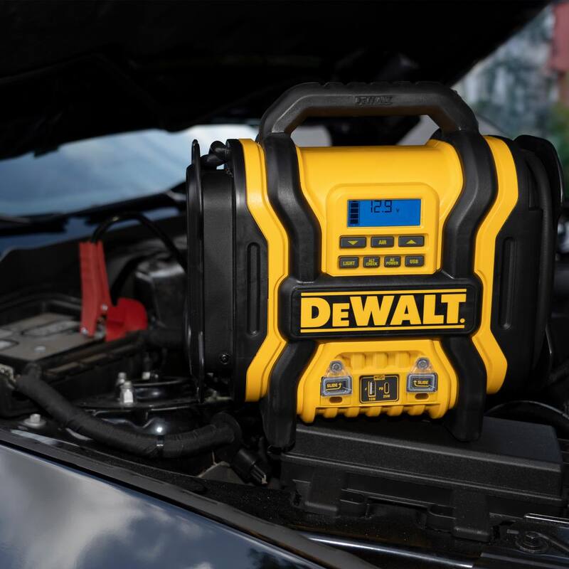 DEWALT Portable Power 2000 Peak Amp Jump Starter w/Digital Compressor - DXAEPS14