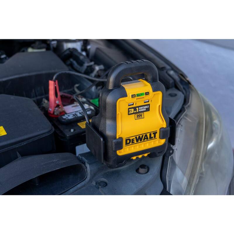 DEWALT Battery Booster Combo Pack Compatible With 20V XR 5 AH Lithium-Ion Battery, includes 5AH Battery and Charger - DXAE20VBBK