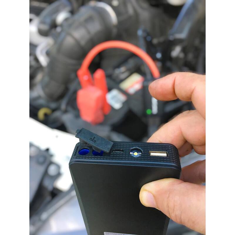 Smartech Products 8000 mAh Lithium Powered Vehicle Jump Starter and Power Bank - GSK-8000