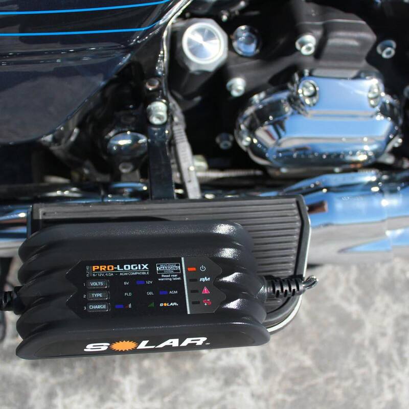 CLORE AUTOMOTIVE 6/12-Volt 4 Amp Intelligent Battery Charger, Battery Maintainer with Power Recovery Mode - PL2140