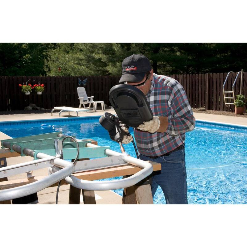 Lincoln Electric Magnum 100SG Welding Spool Gun for Soft Aluminum Wire, Including 10 ft. Gun Cable, Control Harness, Connector and Case - K2532-1