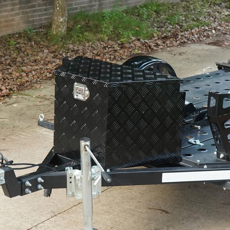 VEVOR Trailer Tongue Box 29 in. L Aluminum Alloy Diamond Plate Truck Tool Box with Lock and Keys for Pickup, Truck RV, Black - TCGJXLHJHS29XG563V0