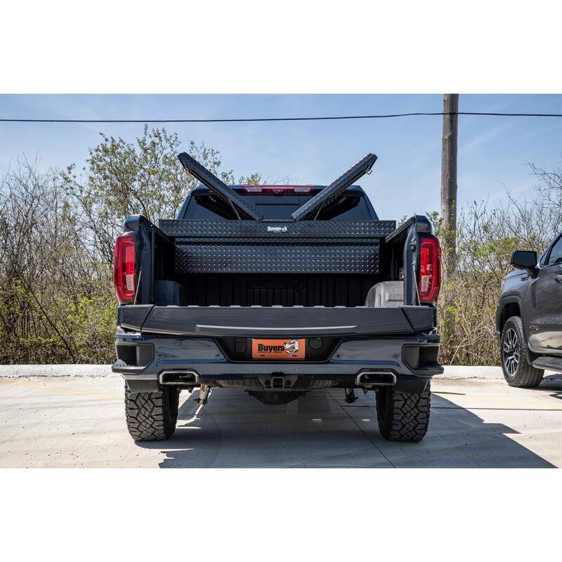 Buyers Products Company 18 in. x 20 in. x 71 in. H Black Diamond Tread Aluminum Crossover Gull Wing Truck Tool Box - 1720410