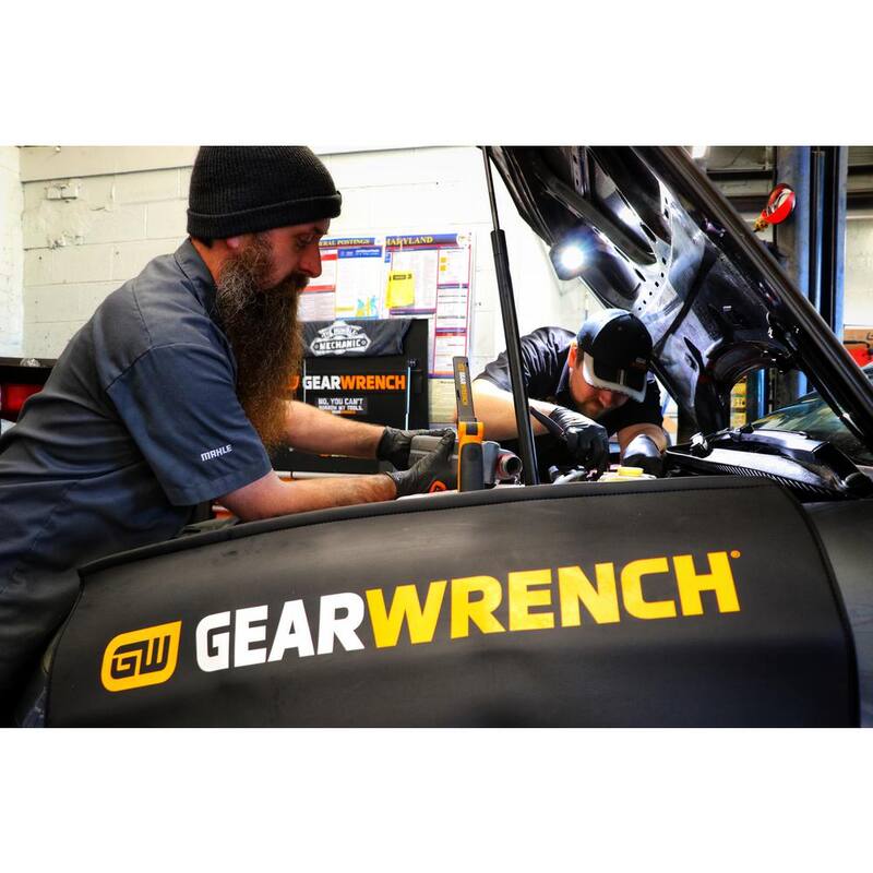 GEARWRENCH Vinyl 34 in. x 15 in. Magnetic Fender Cover - 86991