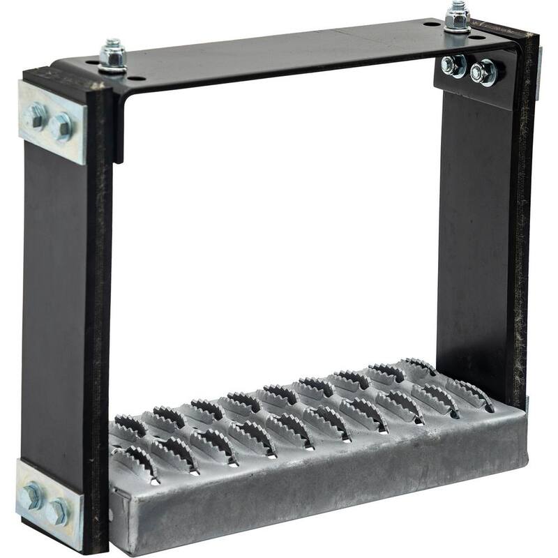 Buyers Products Company 12 in. x 11 in. Flexible Rubber Step with Galvanized Steel Diamond Deck-Span Tread - 5231112