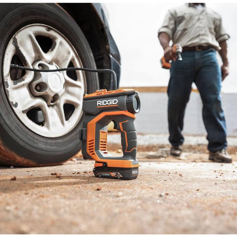 RIDGID 18V Cordless Portable Inflator with 2.0 Ah MAX Output Battery - R87044-AC840020