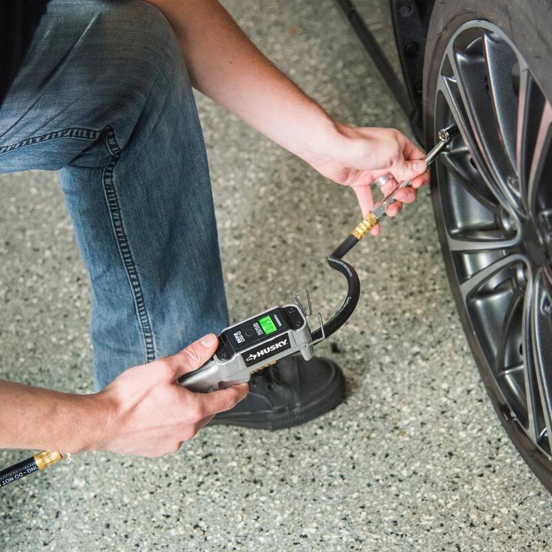 Husky Heavy Duty Digital Tire Inflator - 024-0375H