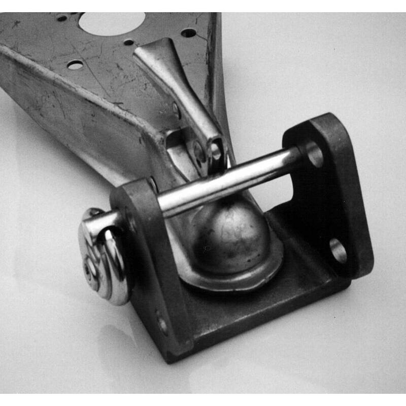 Blaylock American Metal Universal Coupler Receiver Lock - TL-33