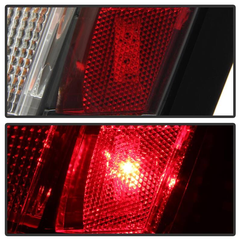 Spyder Auto Chrysler 300C 05-07 Version 2 Light Bar LED Tail Lights - Red Clear - 5083364
