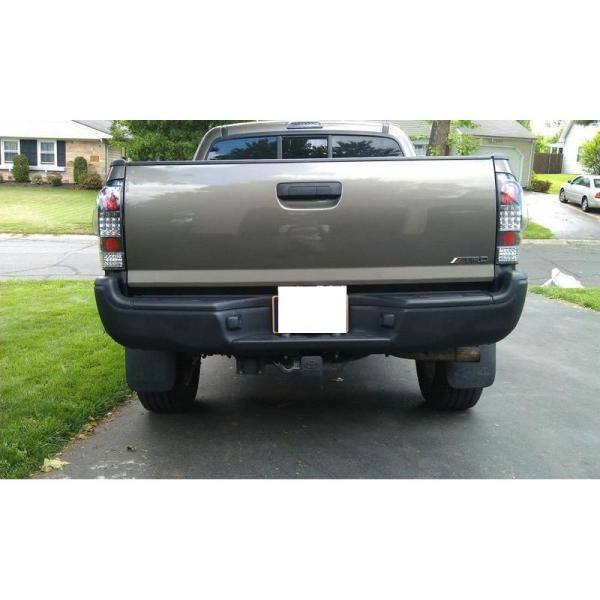 Spyder Auto Toyota Tacoma 05-15 LED Tail Lights (not compatible with factory equipped led tail lights) - Black - 5007919