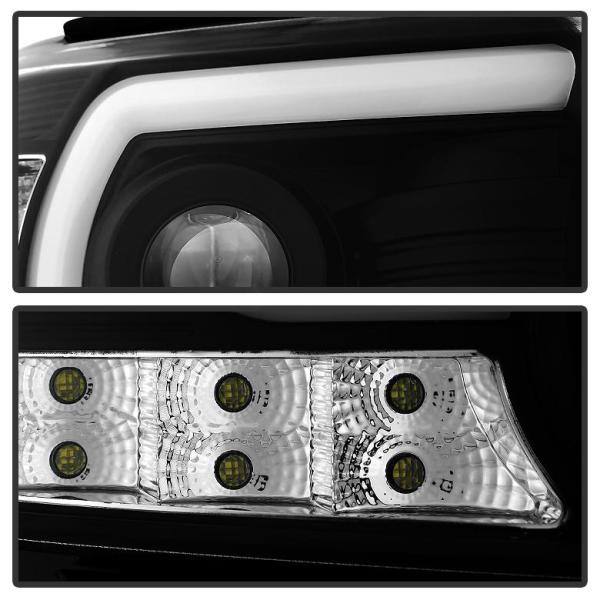 Spyder Auto GMC Sierra 1500/2500HD/3500HD 14-15 (compatible on models w/factory LED ) Projector Headlights - Light Bar DRL - Black - 5080851