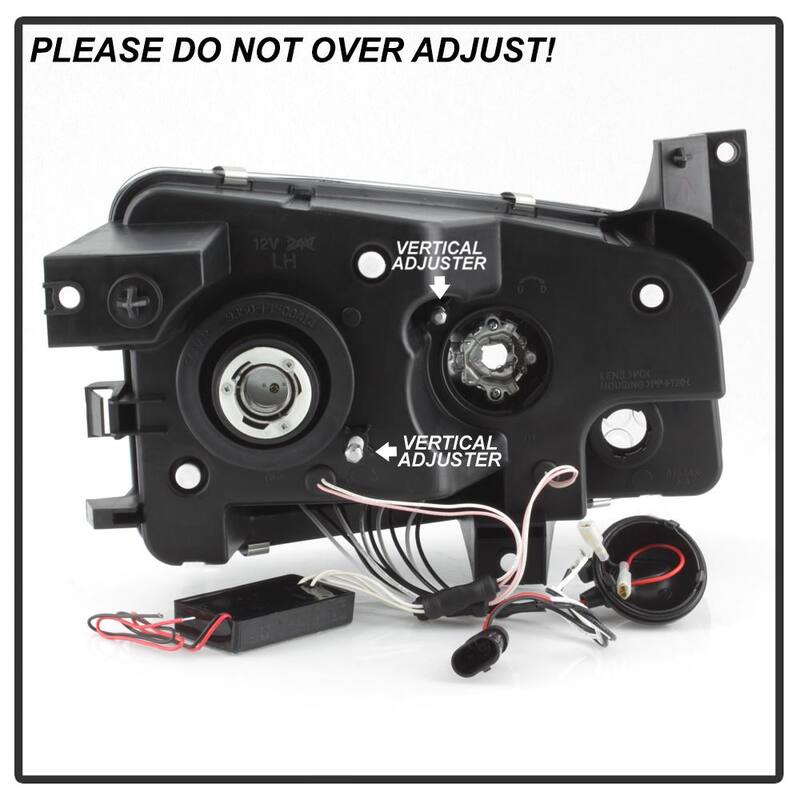 Spyder Auto Dodge Charger 06-10 Projector Headlights - Halogen Model Only- CCFL Halo - LED ( Replaceable LEDs ) - Black - 5009715