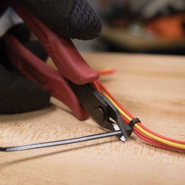 Klein Tools 5 in Diagonal Cutting Plier Flush Cut Narrow Nose Uninsulated - D275-5