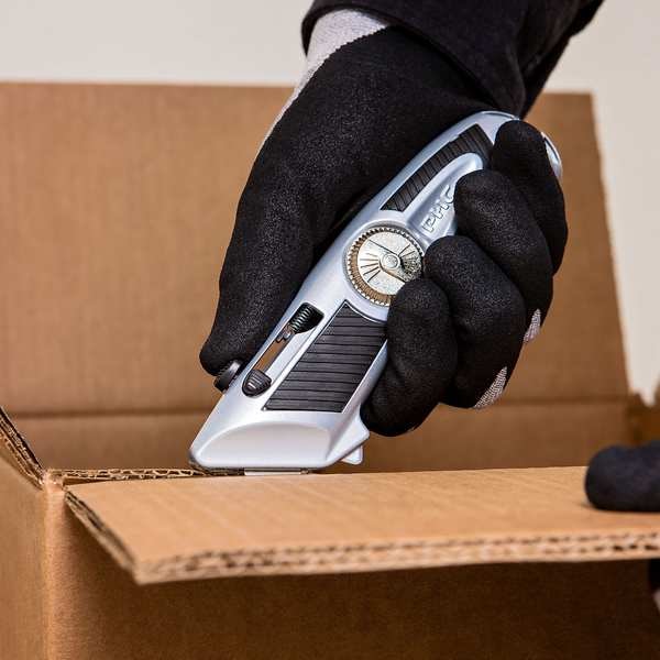 Pacific Handy Cutter Safety Knife, Retractable 6 in L - QBAR