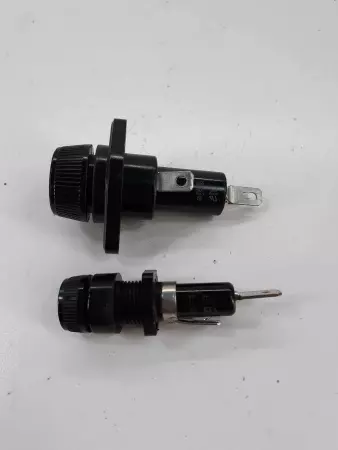Bussmann Panel Mount Fuse Holder – 15 Amp, 250V, For 1/4" X 1-1/4" Glass Fuses, High Profile Knob, Quick Connect Terminals