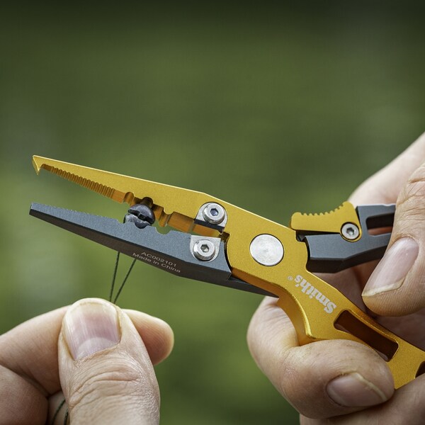Smiths Consumer Products 2023 Smith'S Regalriver Aluminum Fishing Pliers W/ Carabiner W/ Splitring - Yellow - SMI-51301