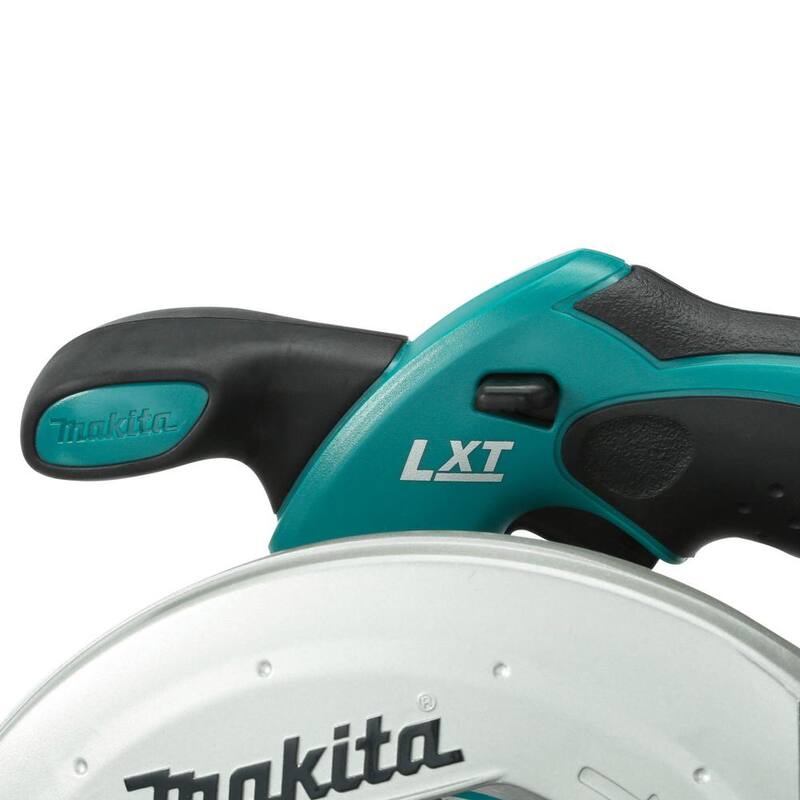 Sierra circular ligera inalámbrica de 18V LXT de 6-1/2 pulgadas con batería de ion de litio y hoja de propósito general (solo la herramienta) - XSS02Z