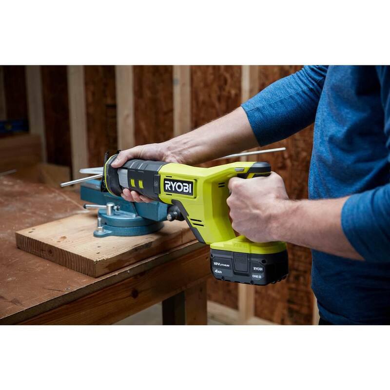 Sierra recíproca inalámbrica RYOBI ONE+ de 18V con batería de 2.0 Ah - PCL515B-PBP006