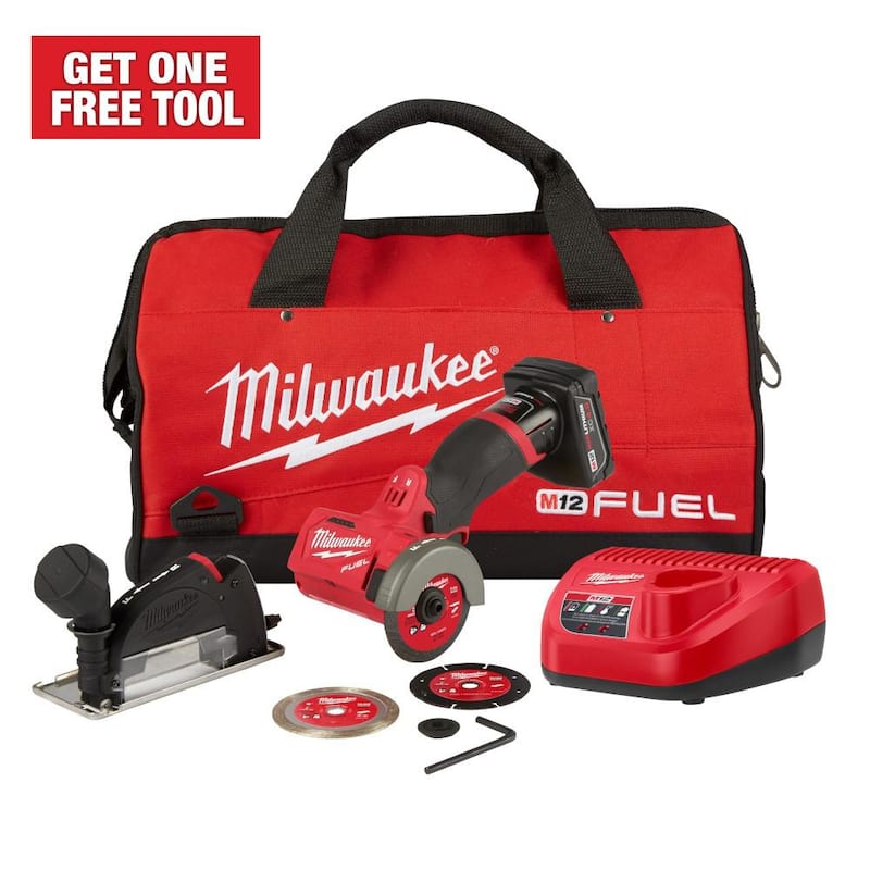 Sierra de corte inalámbrica Milwaukee M12 FUEL 12V de 3 pulgadas con batería de iones de litio de 4.0 Ah, cargador y estuche - 2522-21XC.