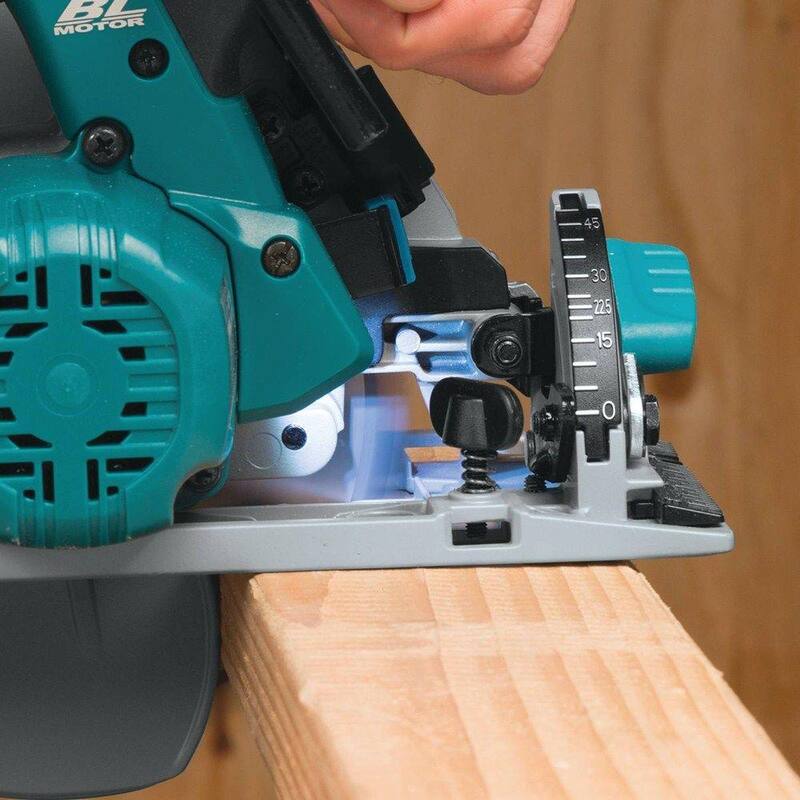 Sierra circular inalámbrica Makita 18V LXT de iones de litio sin escobillas de 6-1/2 pulgadas con freno eléctrico y hoja de carburo de 24 dientes (solo herramienta) - XSH03Z