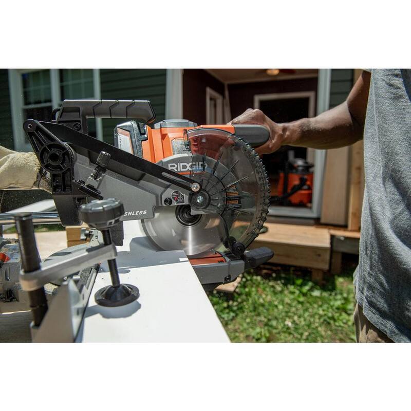 Sierra ingleteadora deslizante inalámbrica sin escobillas RIDGID de 18V de 7-1/4 pulgadas con bisel dual (Herramienta solamente) - R48607B