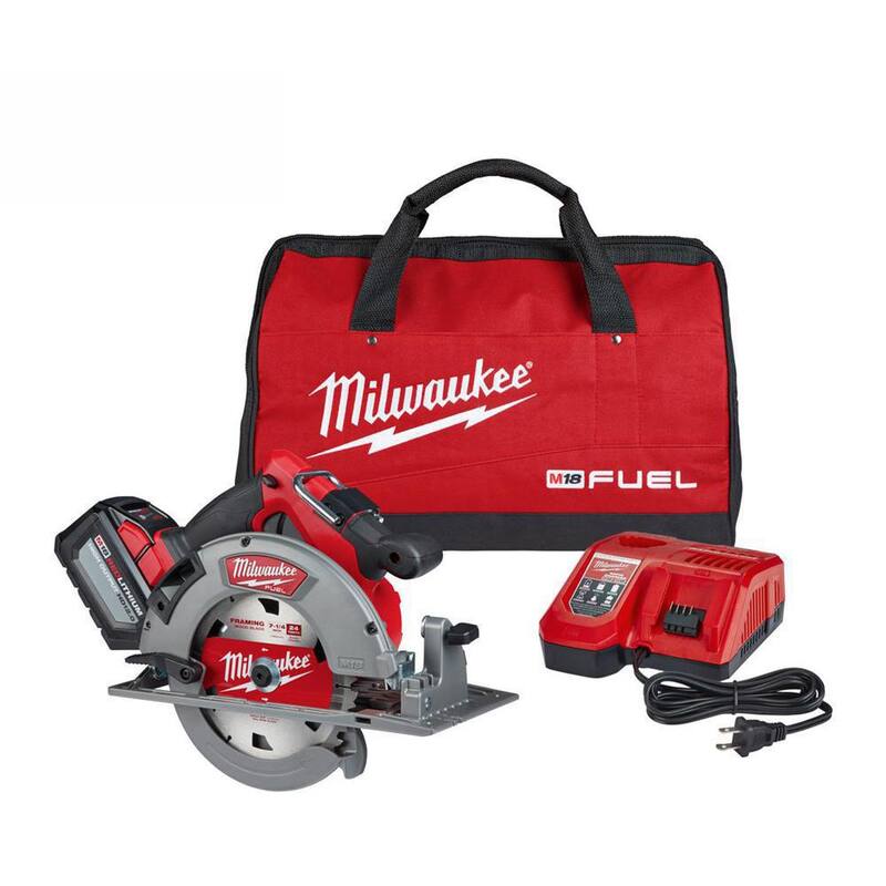 Sierra circular inalámbrica Milwaukee M18 FUEL 18V de ion de litio sin escobillas de 7-1/4 pulg. con un juego de batería de 12.0Ah, cargador, y bolsa de herramientas - 2732-21HD