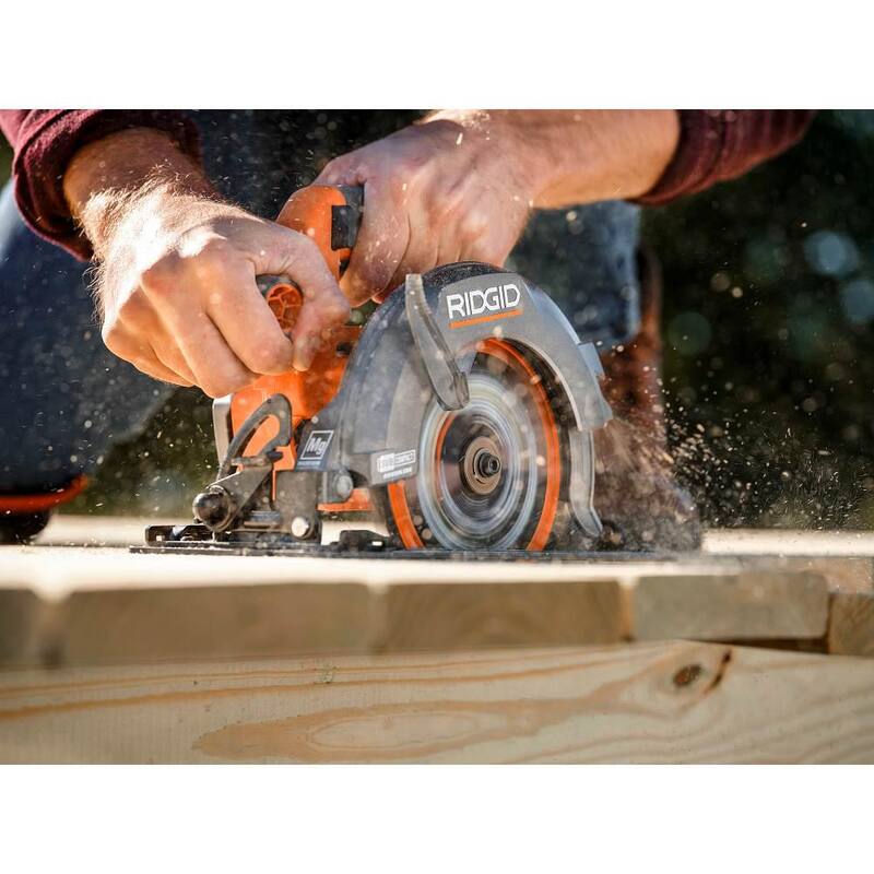 Sierra Circular Inalámbrica y Cepillada RIDGID 18V SubCompact de 6-1/2 pulgadas (Herramienta sola) - R8656B