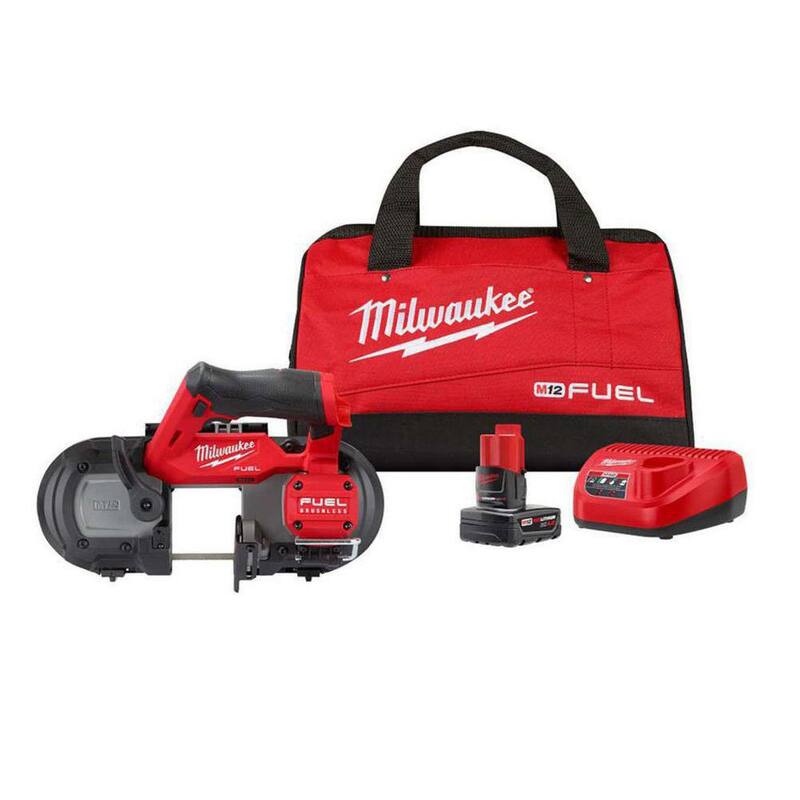 Sierra de banda compacta inalámbrica de 12 V de iones de litio Milwaukee M12 FUEL con un kit XC que incluye una batería de 4.0 Ah, cargador y bolsa - 2529-21XC