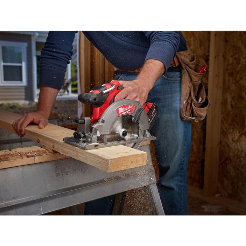 Sierra circular inalámbrica sin escobillas Milwaukee M18 FUEL de 18V de 6-1/2 pulgadas de iones de litio (herramienta solamente) - 2730-20