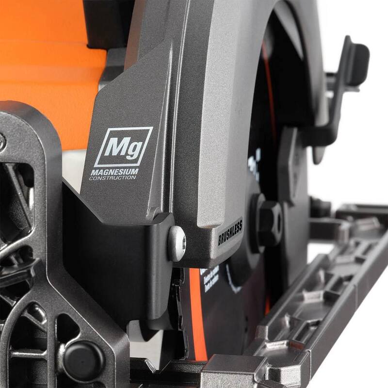 Sierra circular inalámbrica RIDGID 18V Brushless de 7-1/4 pulgadas con mango trasero, kit con batería de salida máxima de 8.0 Ah, cargador de 18V y bolsa - R8658K