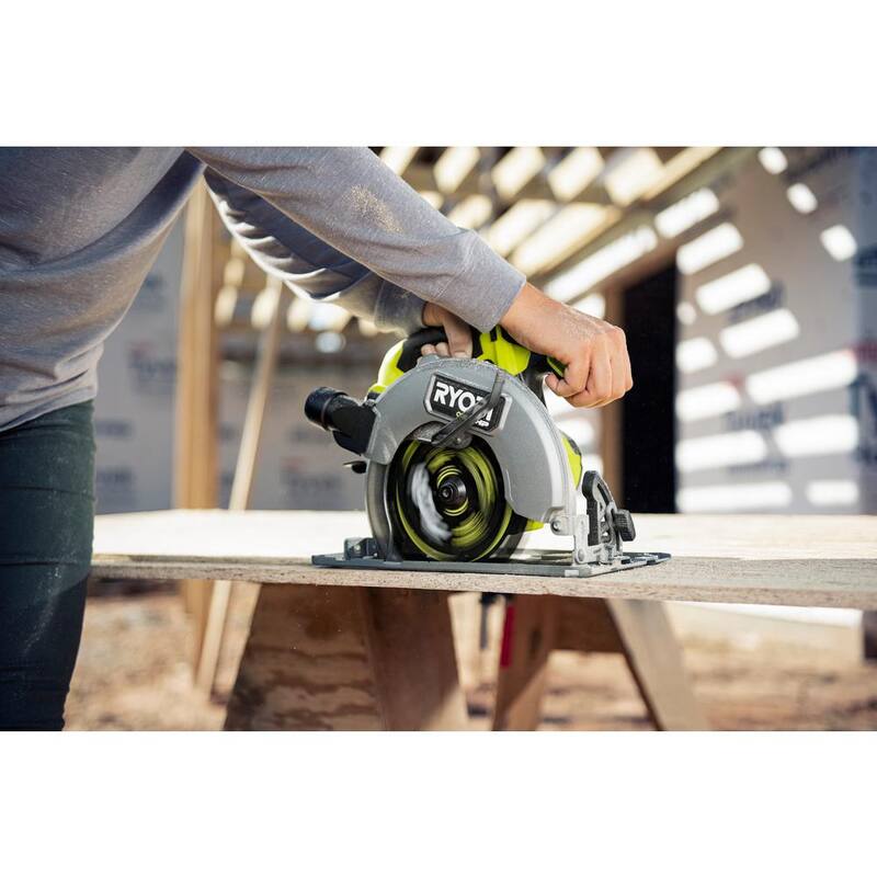 RYOBI ONE+ HP 18V Sierra Circular Inalámbrica de 7-1/4 pulgadas con Motor sin Escobillas Kit con Batería de Alto Rendimiento de 4.0 Ah y Cargador - PBLCS300K1