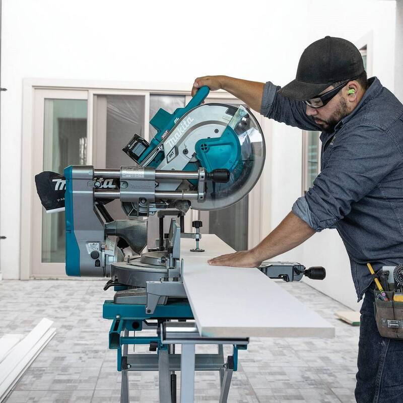 Sierra ingleteadora deslizante compuesta de bisel dual inalámbrica sin escobillas Makita 40V max XGT de 12 pulgadas, kit compatible con AWS (4.0Ah) - GSL04M1