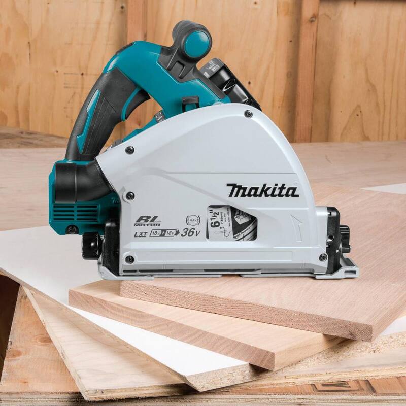Sierra circular Makita 36V (18V X2) LXT inalámbrica sin escobillas de 6-1/2" con kit de riel guía de 55" y bolsa para riel guía - XPS01PTJ194E051
