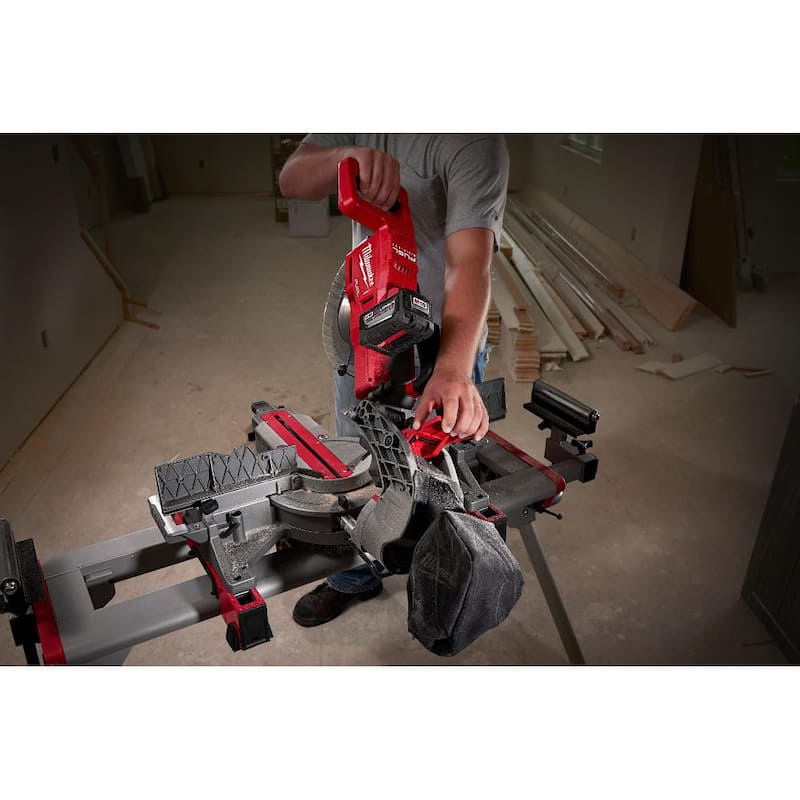 Sierra ingleteadora compuesta deslizante de bisel doble inalámbrica de 10 pulgadas Milwaukee M18 FUEL 18V de iones de litio sin escobillas con soporte (herramienta solamente) - 2734-20-48-08-0551.