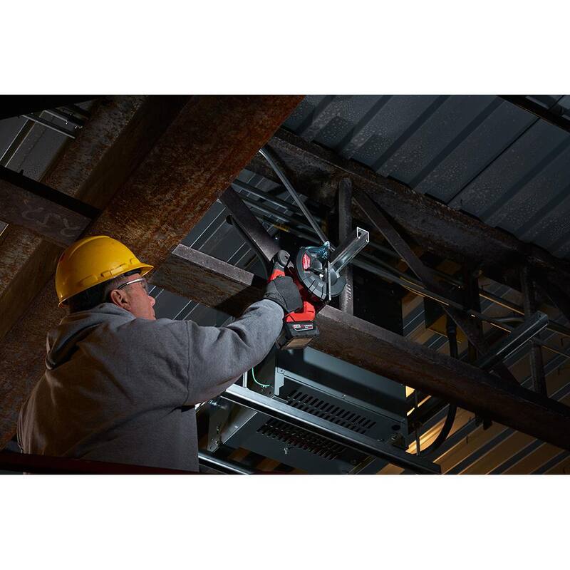 Sierra circular de metal inalámbrica Milwaukee M18 FUEL de 18 voltios con tecnología de iones de litio sin escobillas de 5-3/8 pulgadas con batería M18 5.0Ah gratuita - 2782-20-48-11-1850.