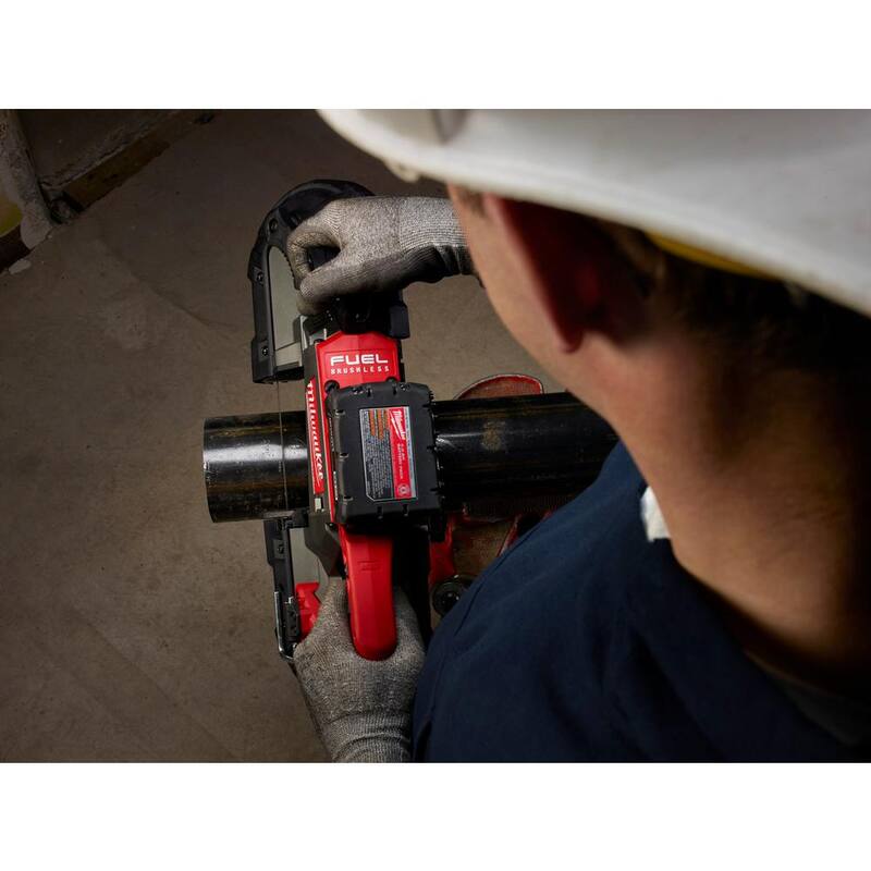 Milwaukee M18 FUEL Sierra de Cinta Inalámbrica de Corte Profundo de Ion de Litio de 18V sin Escobillas con (2) Baterías FORGE de 6 Ah - 2729-20-48-11-1861P