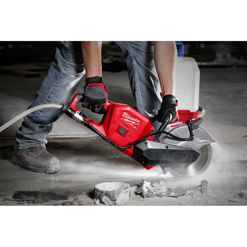 Milwaukee M18 FUEL ONE-KEY Sierra de corte inalámbrica sin escobillas de 18V de 9 pulgadas con batería de 8.0 ah - Kit de sierra 2786-22HD-48-11-1880