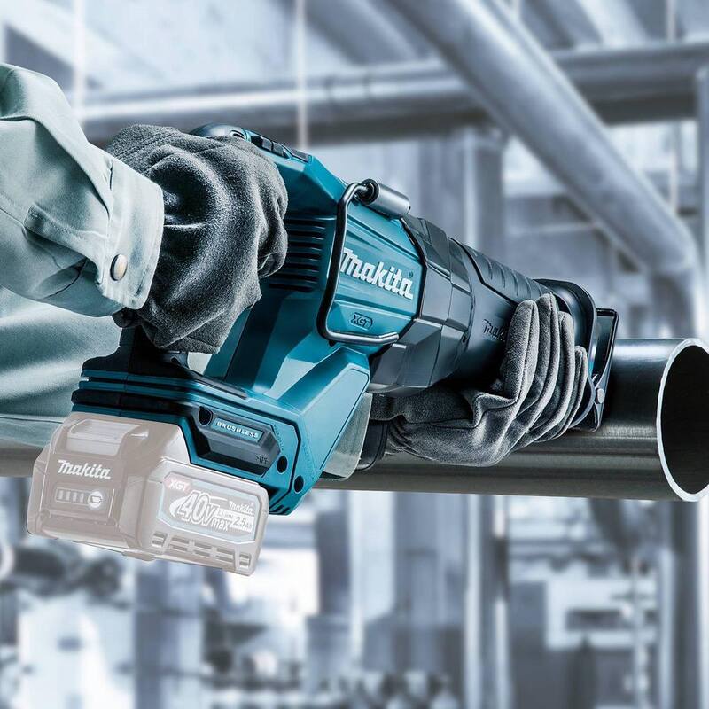 Sierra recíproca inalámbrica Makita 40V Max XGT sin escobillas (herramienta solamente) - GRJ01Z