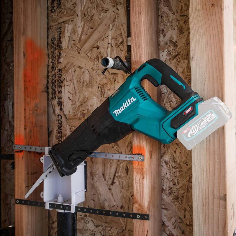 Sierra recíproca inalámbrica Makita 40V Max XGT sin escobillas (herramienta solamente) - GRJ01Z