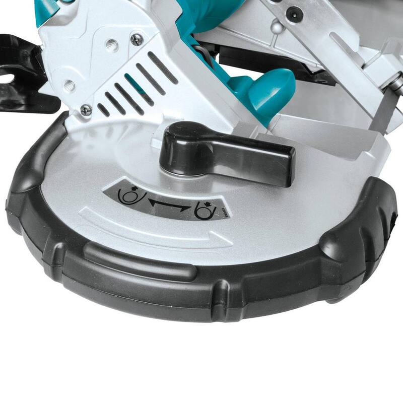Sierra de banda portátil inalámbrica de iones de litio Makita 18V LXT 5.0Ah - XBP02TX