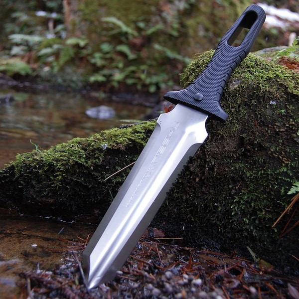 Nisaku Knife, Steel, Half Serrated, 7.5" Blade - NJP830