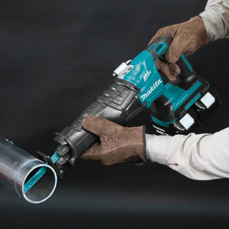 Sierra sable inalámbrica Makita 18V X2 LXT de iones de litio (36V) sin escobillas, kit con 2 baterías 5.0Ah y cargador - XRJ06PT