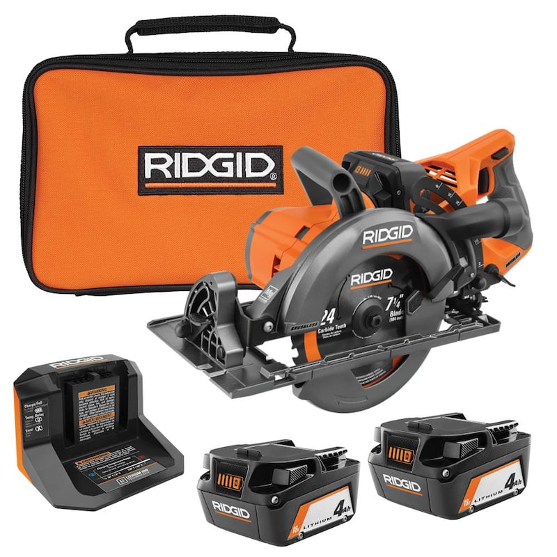 Sierra circular inalámbrica sin escobillas RIDGID 18V de 7-1/4 in con mango trasero, con (2) baterías de 4.0 Ah, cargador y bolsa - R8658B-AC93044SBN