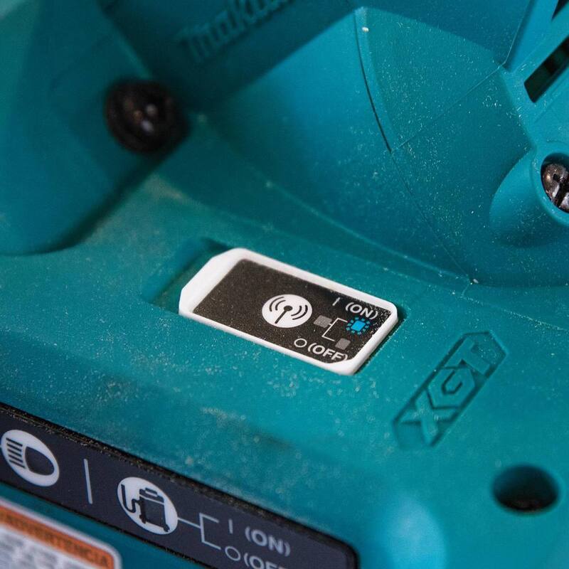 Sierra ingleteadora compuesta deslizante de bisel doble inalámbrica sin escobillas Makita 40V máx XGT de 12 pulgadas, capaz de AWS (Herramienta solamente) - GSL04Z.