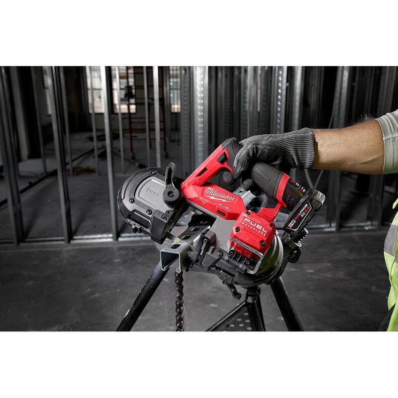 Sierra de cinta compacta Milwaukee M12 FUEL de 12V de iones de litio inalámbrica con Kit de inicio de 4.0 Ah M12 - 2529-20-48-59-2440