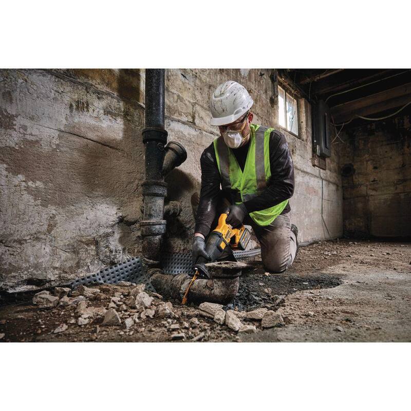 DEWALT FLEXVOLT 60V MAX Sierra Circular Inalámbrica sin Escobillas de 7-1/4 in., Sierra Sable 60V y (2) Baterías de 6.0Ah - DCS578BW3896062