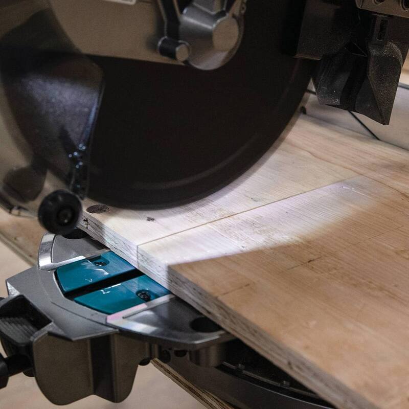 Sierra ingleteadora compuesta deslizante doble bisel inalámbrica sin escobillas Makita 40V máx XGT de 10 pulgadas, Capaz de AWS (solo herramienta) - GSL03Z