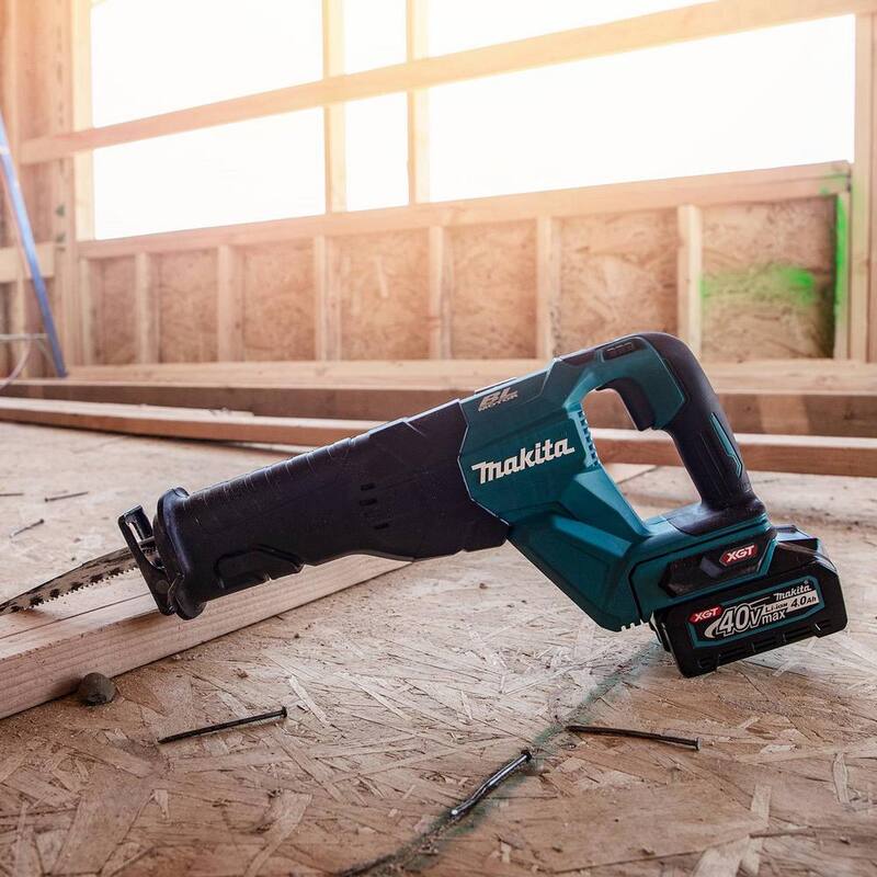 Juego de sierra reciproca inalámbrica sin escobillas Makita 40V Max XGT (4.0Ah) - GRJ01M1