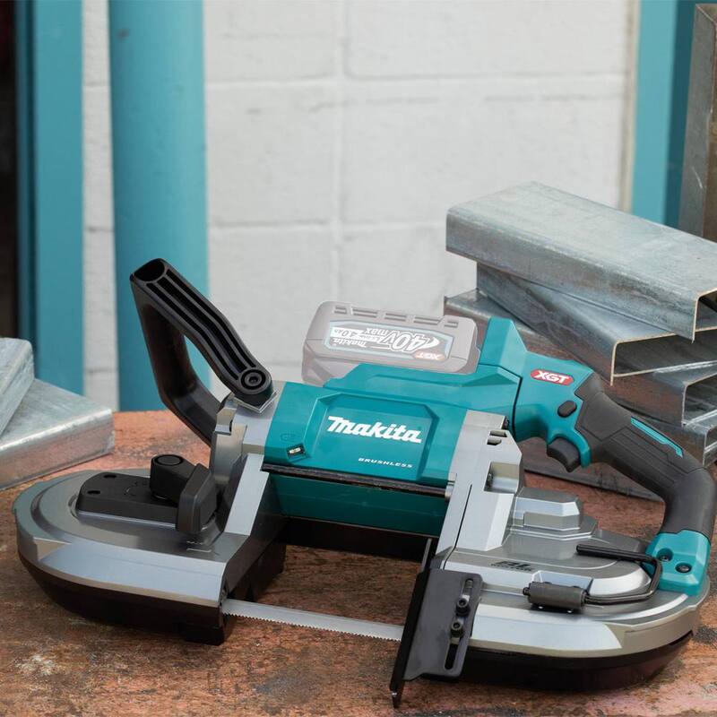 Sierra de cinta portátil sin escobillas Makita 40V max XGT para un corte profundo sin cable (Herramienta solamente) - GBP01Z