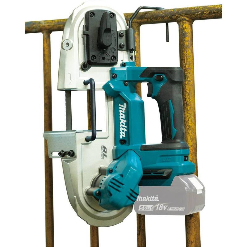 Sierra de cinta inalámbrica compacta sin escobillas Makita 18V LXT (solo herramienta) con hoja de sierra de cinta portátil de 32-7/8 pulgadas y 18 TPI - XBP04Z-A97570.